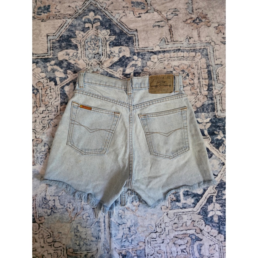 Vintage Jordache Women's Size‎ 5/6 3.5" Inseam Light Wash Denim Cut Off Shorts